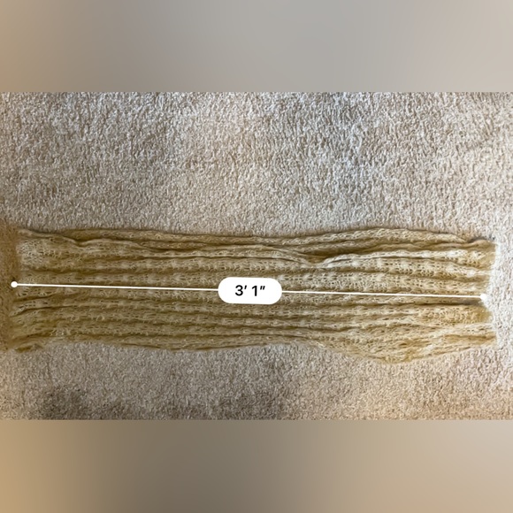 Ladies Infinity Tan with Gold Flex Scarf - Picture 3 of 10